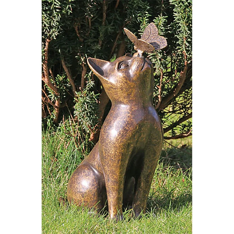 Gartenskulptur "Katze mit Schmetterling"