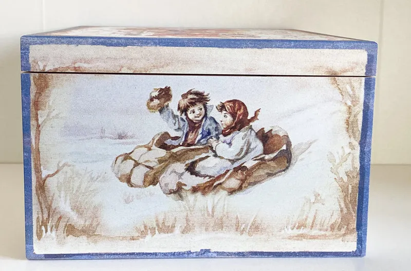 Zwei Kinder im Igelschlitten, 2er Set, in Holzbox