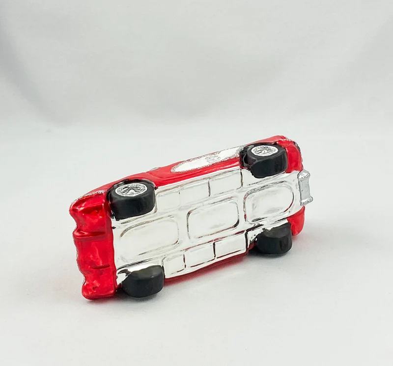 Roter Vintage Cadillac mit weissem Dach