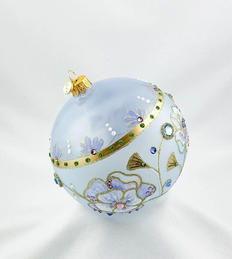 Transparente Kugel in hellblau mit Blüten und Glitzersteinen, GlitterLab