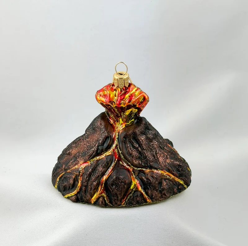 Vulkan spuckt Lava