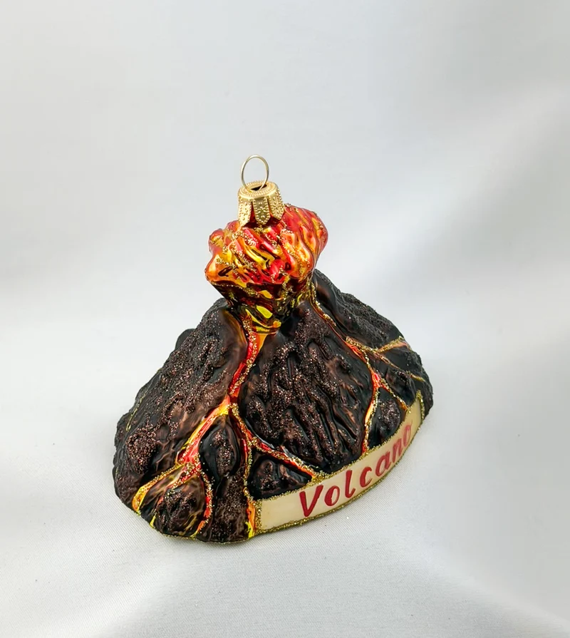 Vulkan spuckt Lava
