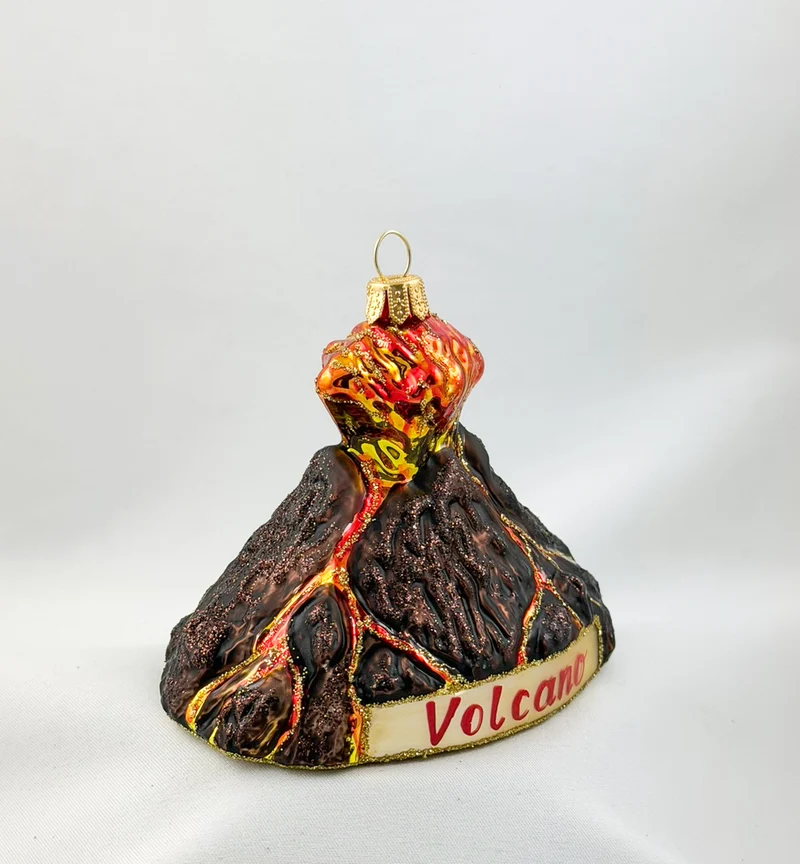 Vulkan spuckt Lava