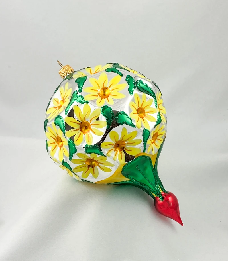 Grosse Kugel mit gelbem Blüten-Motiv
