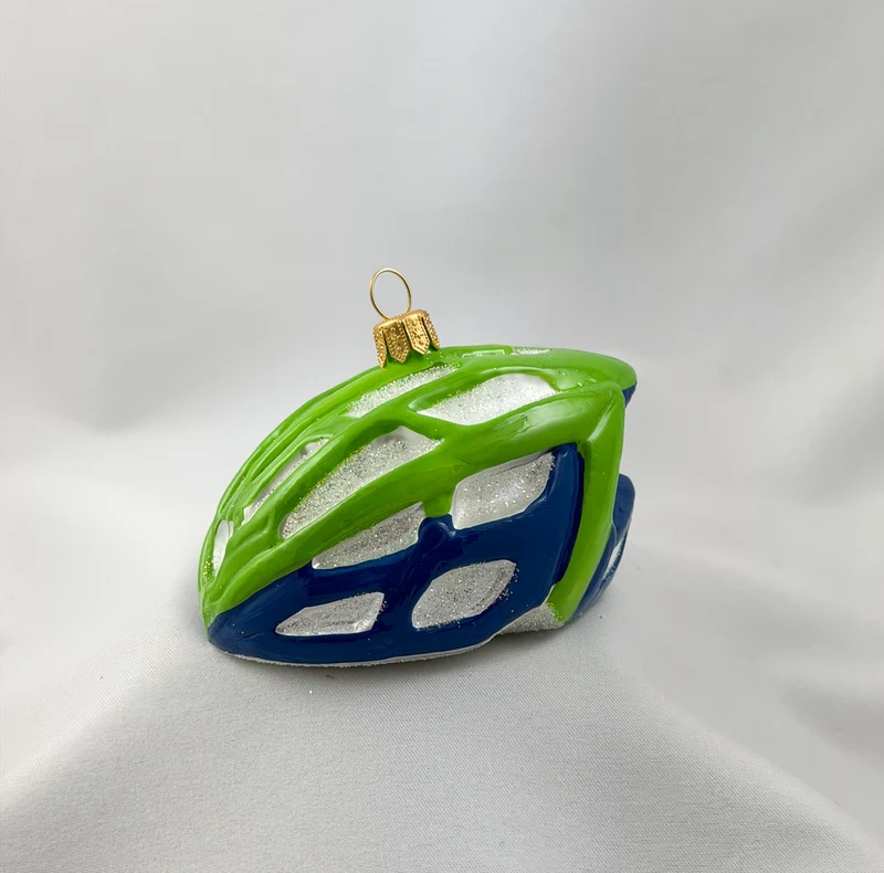 Grüner Fahrrad-Helm