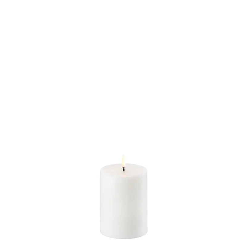 Uyuni LED Stumpenkerze, Nordic White, 7,8 x 10,1 cm
