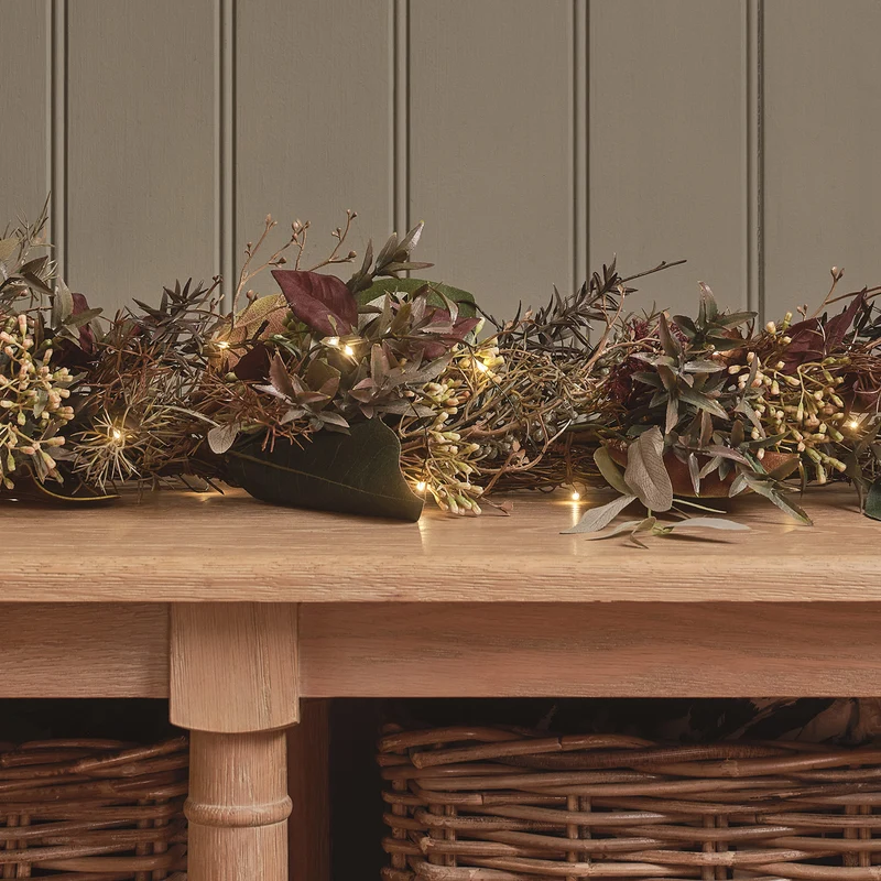 Set aus Kranz & Wandstrauß für Herbst und Winter mit integrierter Beleuchtung