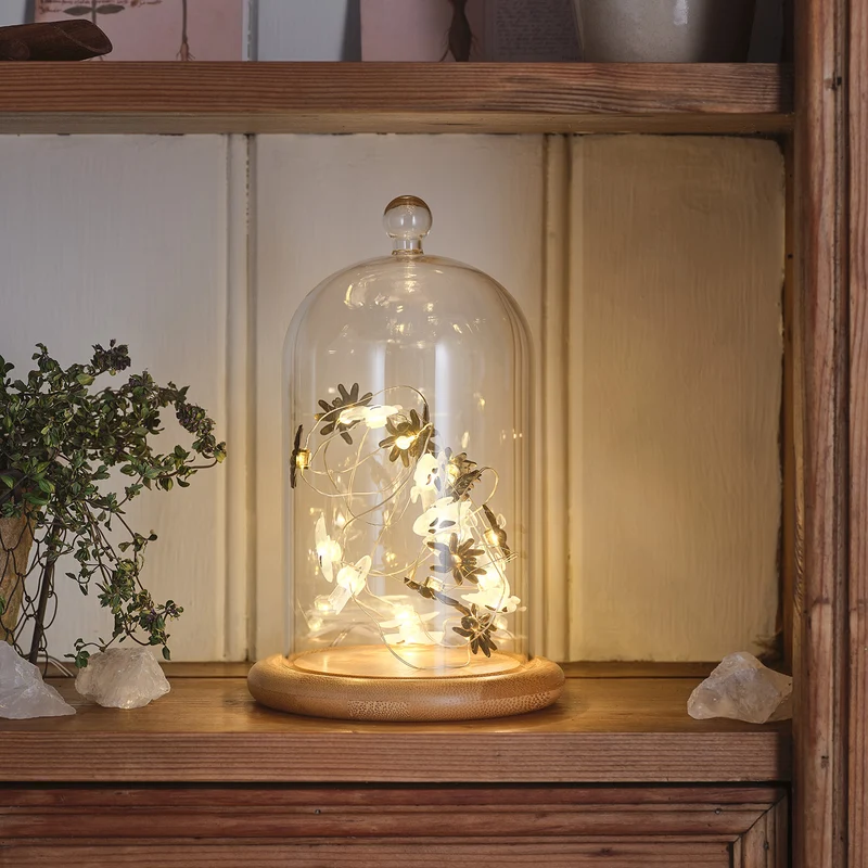 Set aus Glaskuppel & Mikro-LED-Lichterkette mit Geistern und Spinnen