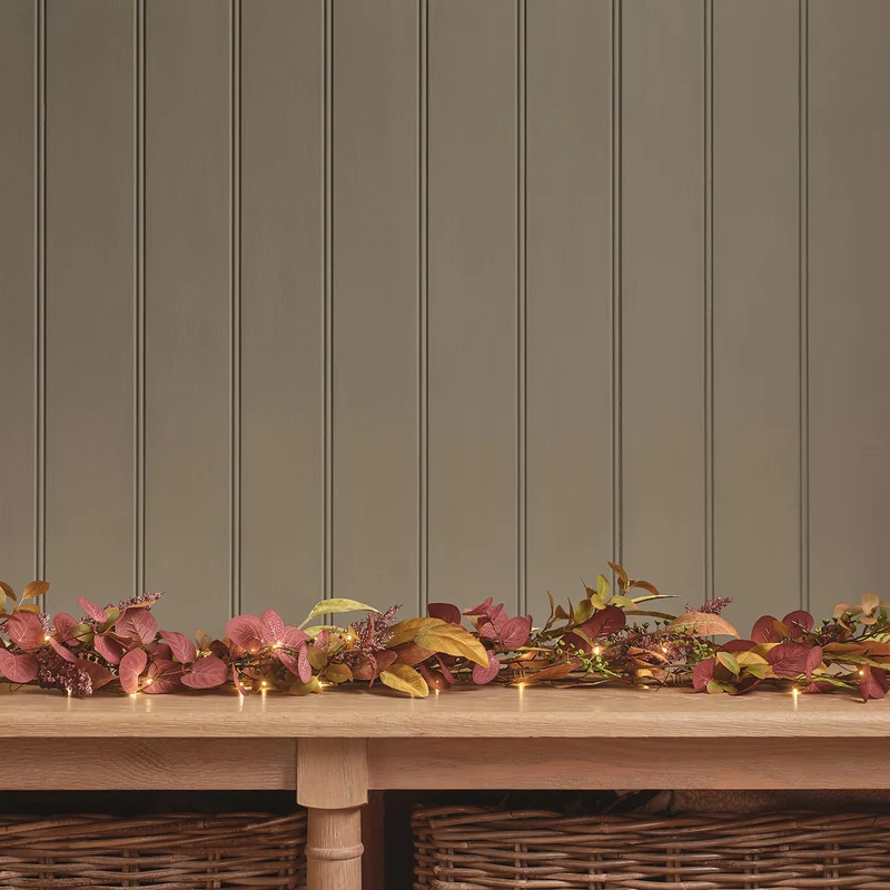 Herbstdeko-Set aus beleuchtetem Kranz & Girlande mit Laub