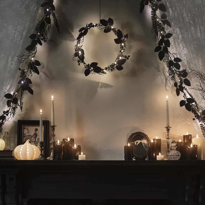 30cm Halloweenkranz schwarzes Laub mit Beleuchtung