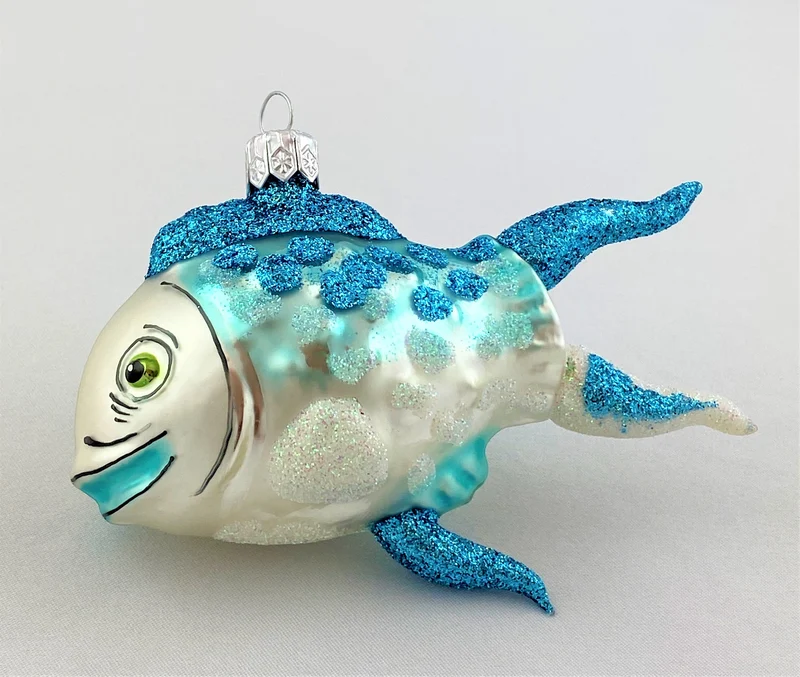Fröhlicher Fisch mit türkis Flossen
