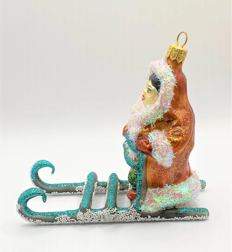 Inuit mit Schlitten