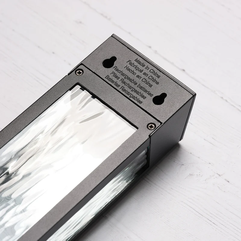 LED Solar Wandleuchte aus Glas schwarz