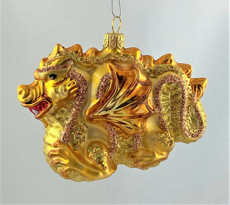 Goldener chinesischer Drachen