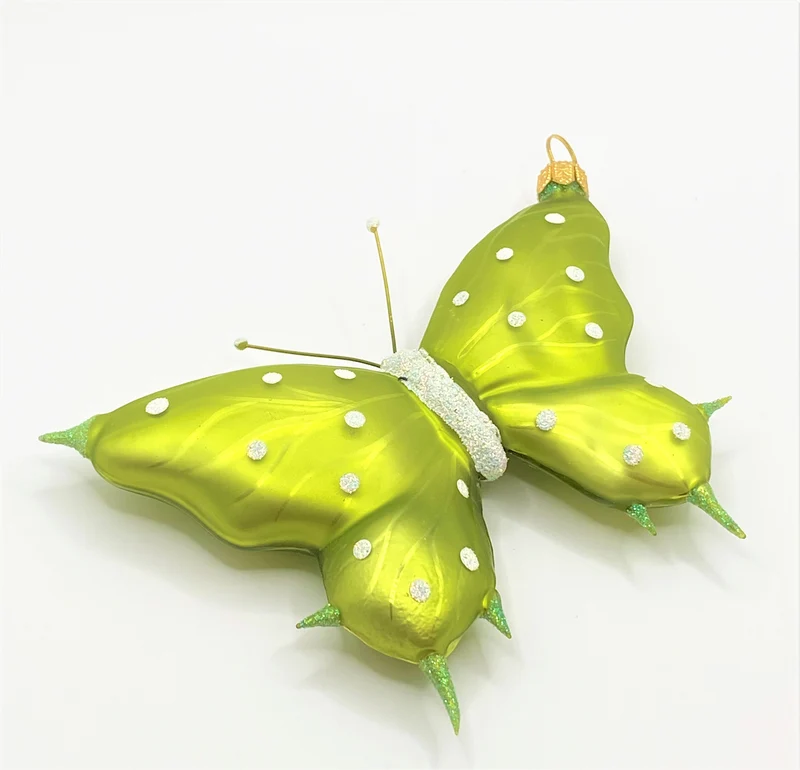 Schmetterling hellgrün, weisse Tupfen