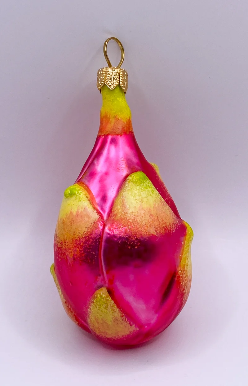 Ganze Drachenfrucht