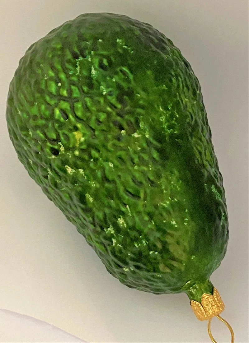 Ganze Avocado