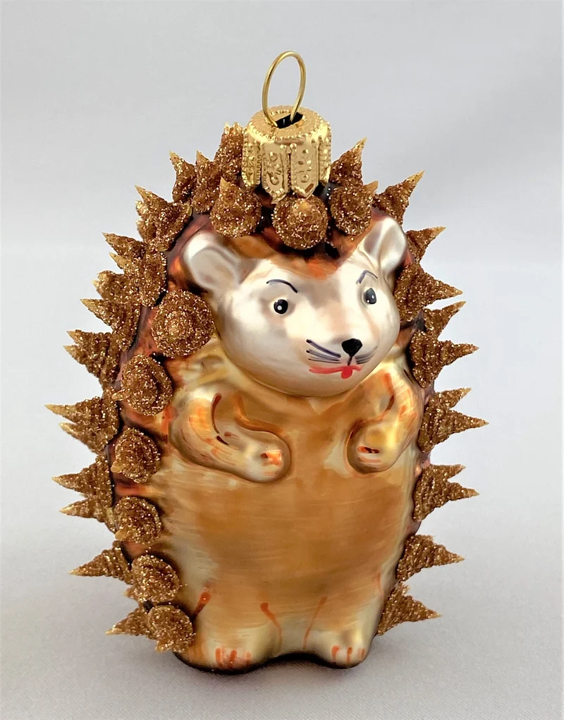 Igel aufrecht stehend