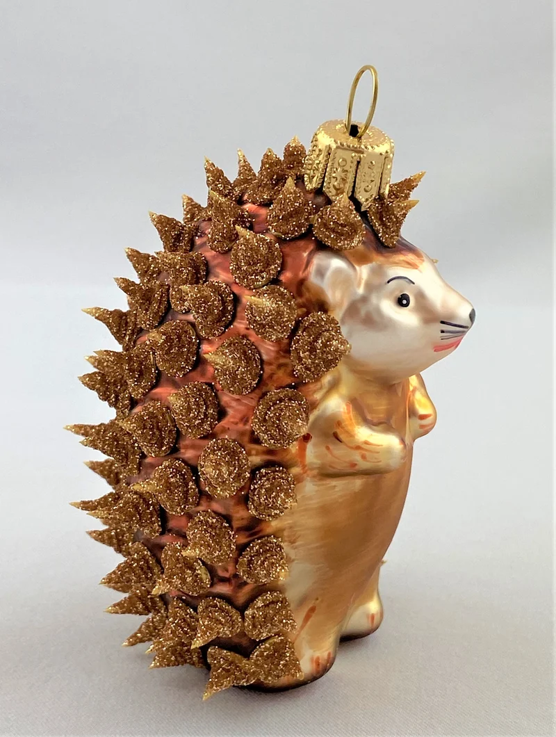 Igel aufrecht stehend