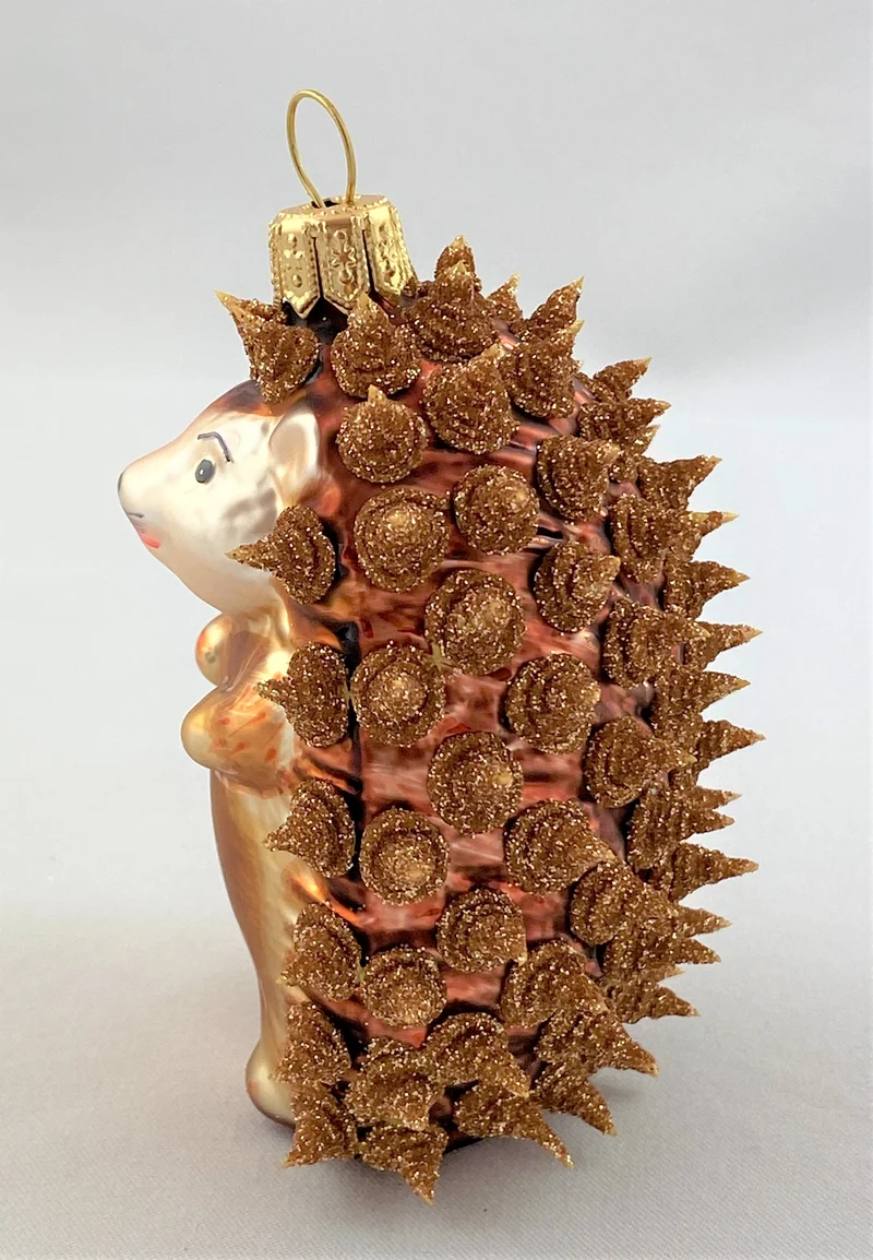 Igel aufrecht stehend