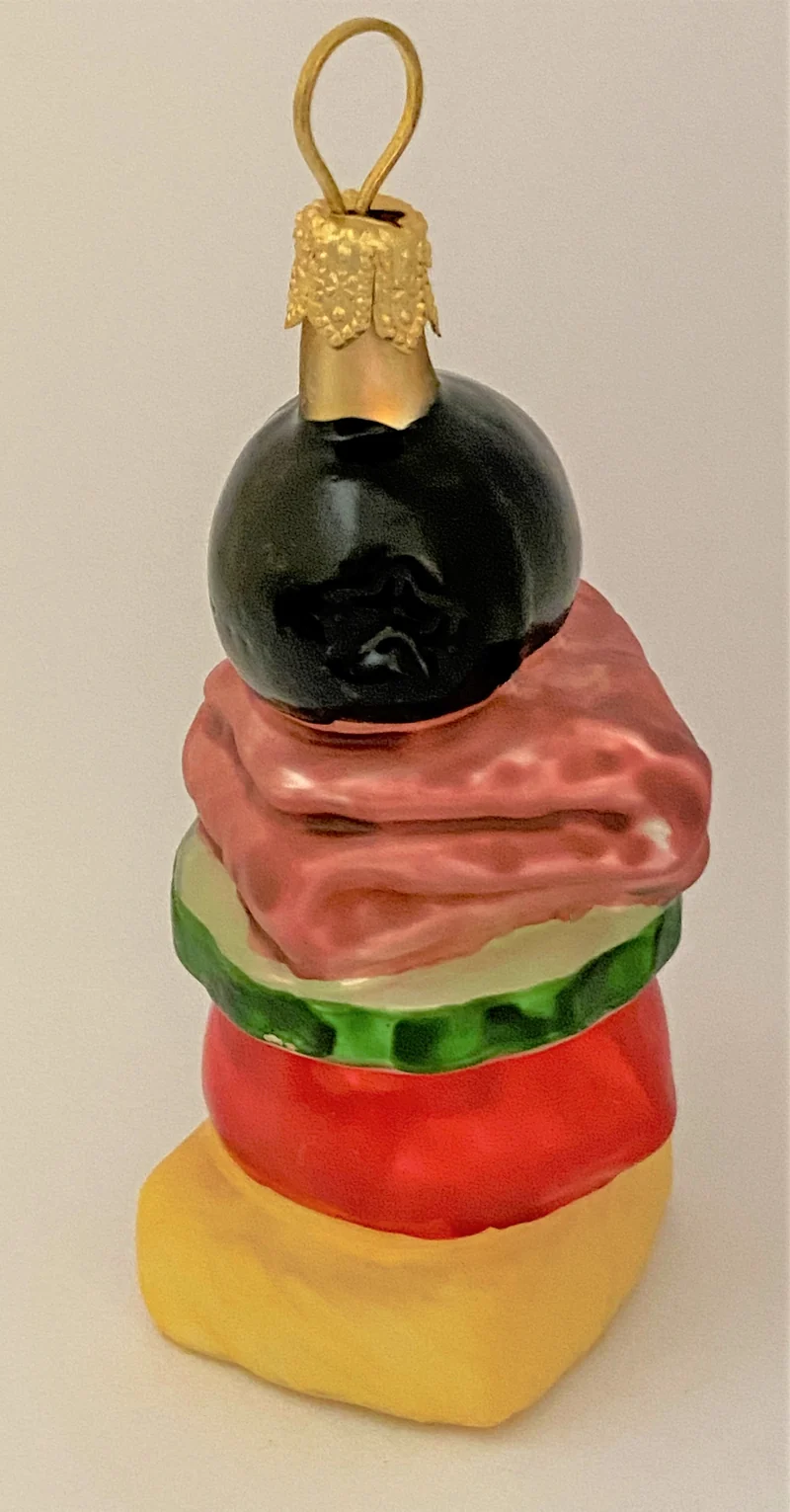 Häppchen mit schwarzer Olive