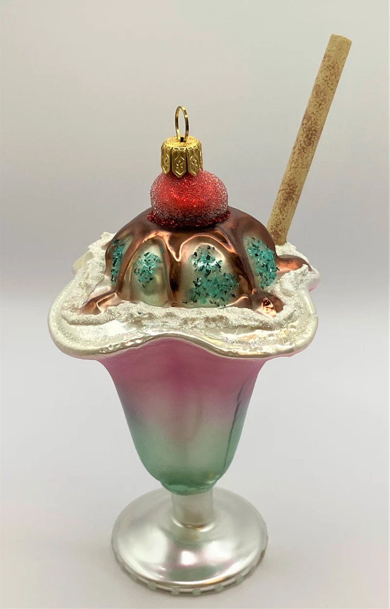 Pistazien-Eisbecher