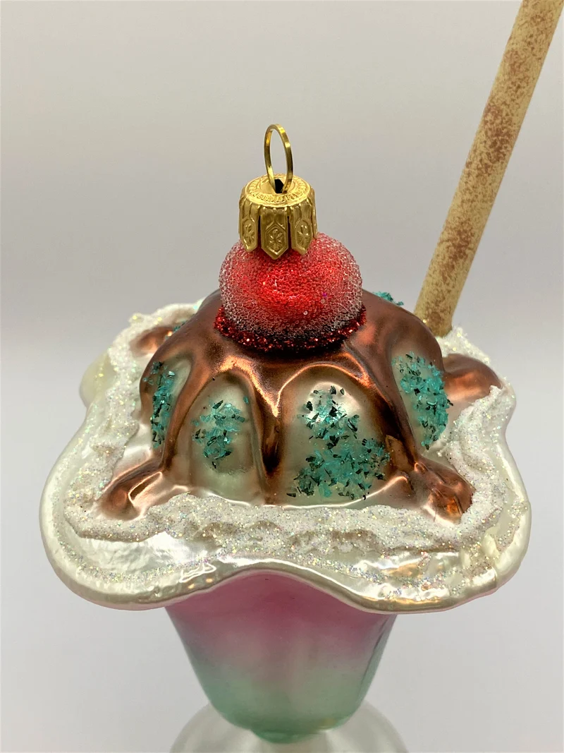 Pistazien-Eisbecher