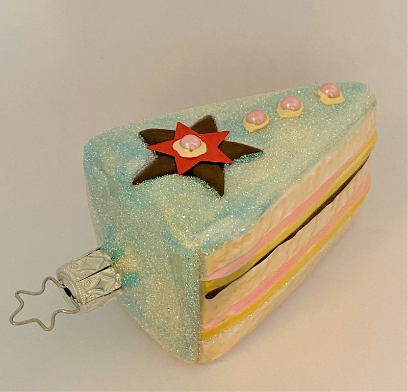 Buttercremetorte mit Sternendekor