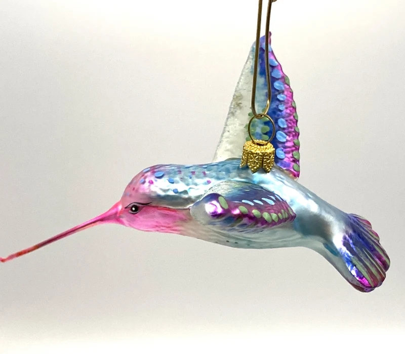 Kolibri Flügel ausgebreitet, Schnabel pink