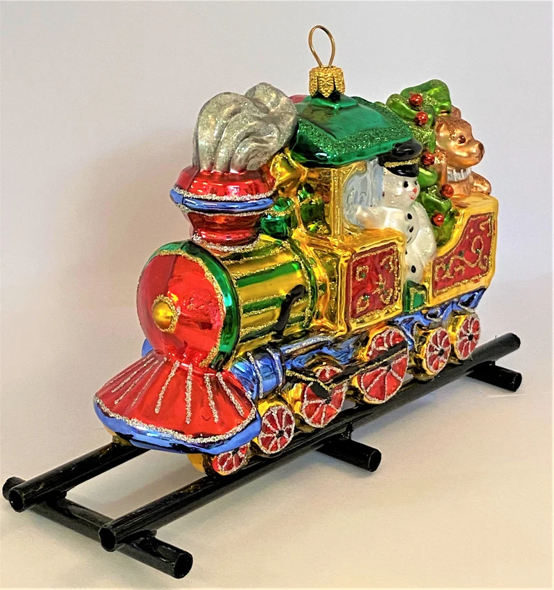 Santa bringt die Geschenke mit der Lokomotive