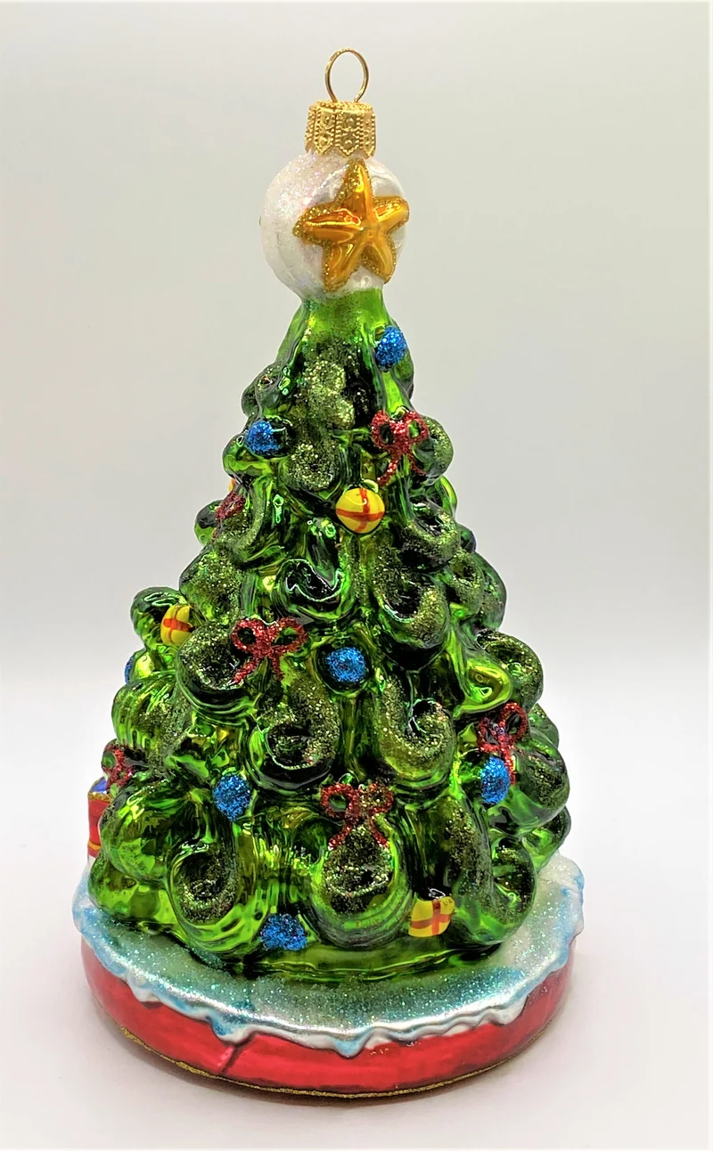 Christbaum mit Weihnachts-Zug