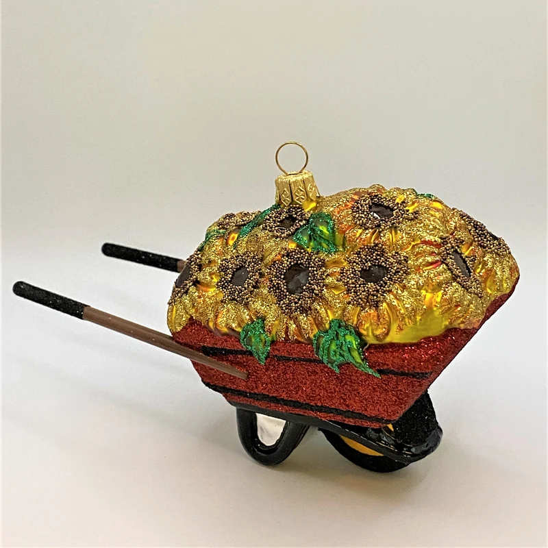 Schubkarre mit Sonnenblumen