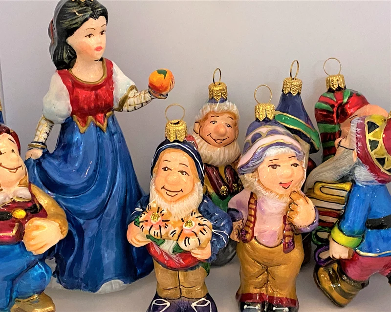 Märchen vom Schneewittchen und den 7 Zwergen, KOMOZJA MOSTOWSKI