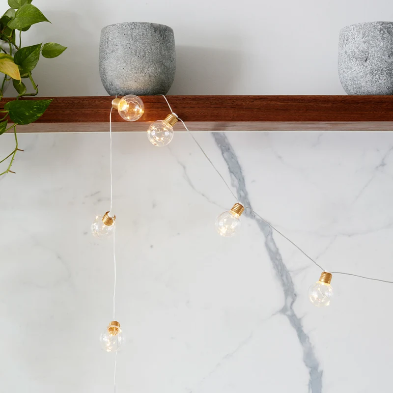 Batteriebetriebene 10er Mikro-LED-Glühbirnenlichterkette in Kupferfarben