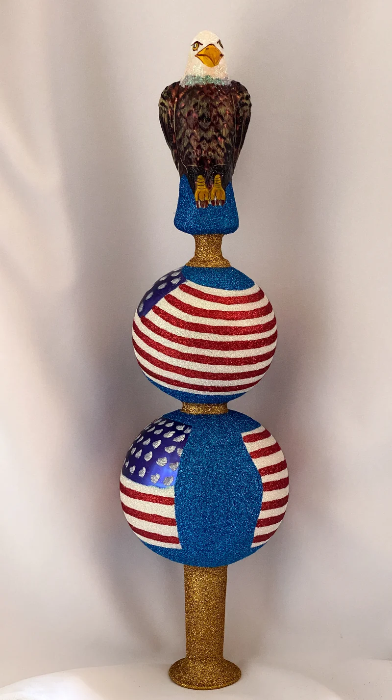 Baumspitze USA mit Weisskopf-Seeadler