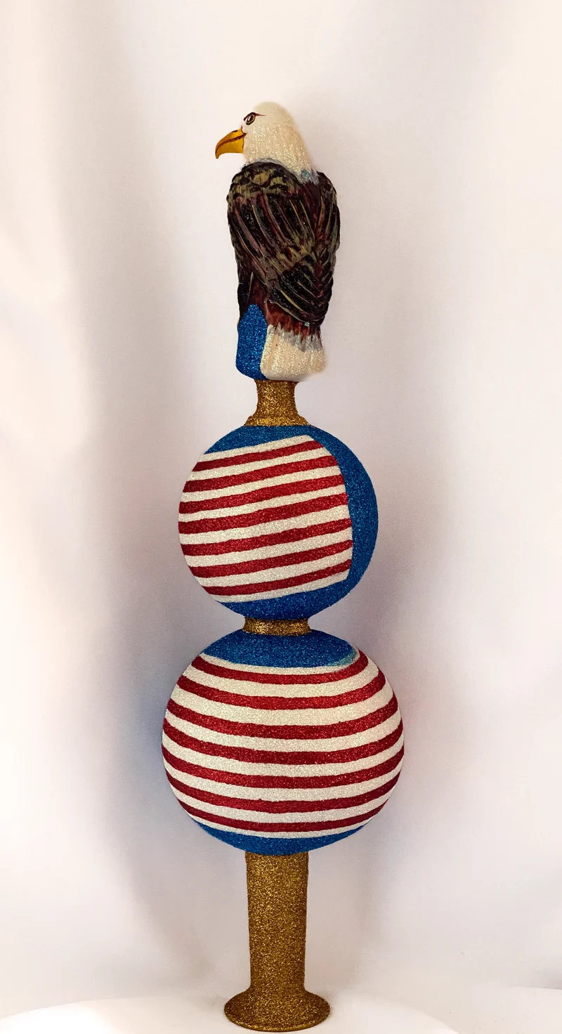 Baumspitze USA mit Weisskopf-Seeadler