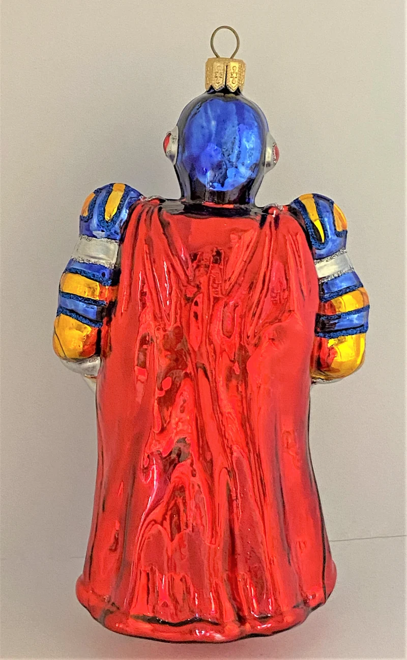 Roboter blau mit rotem Cape