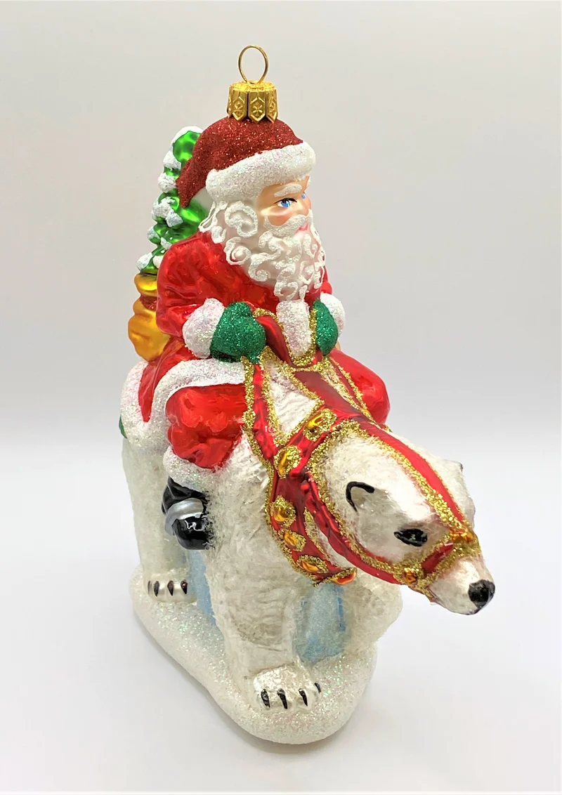 Santa Claus auf Eisbär reitend