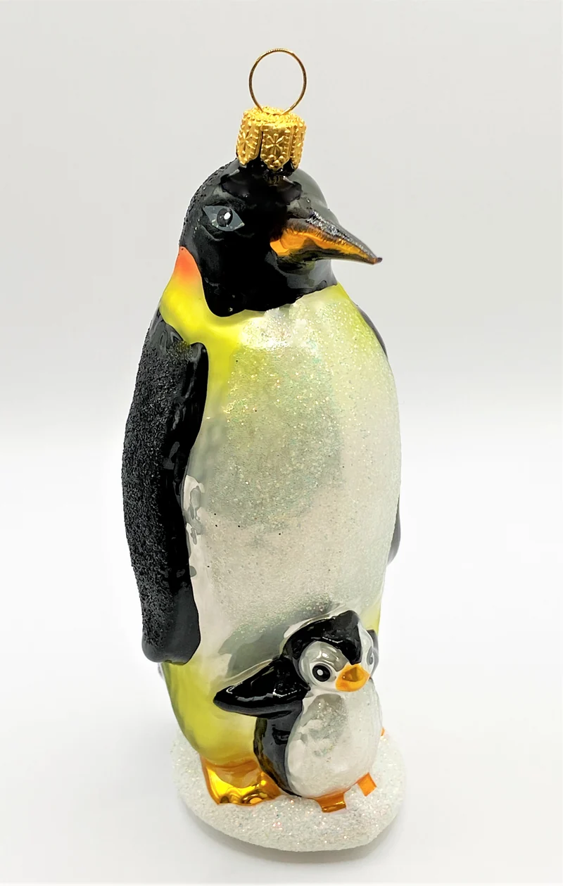 Kaiserpinguin mit Jungtier