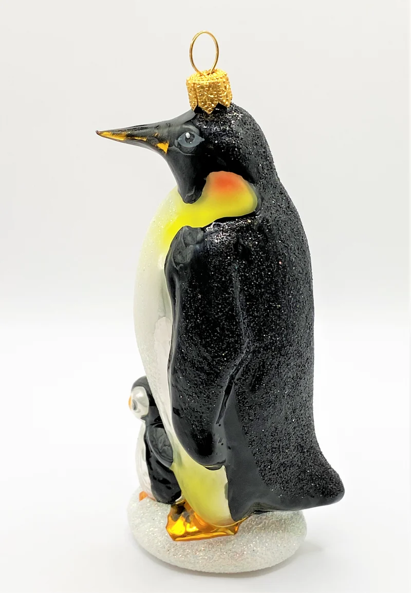 Kaiserpinguin mit Jungtier