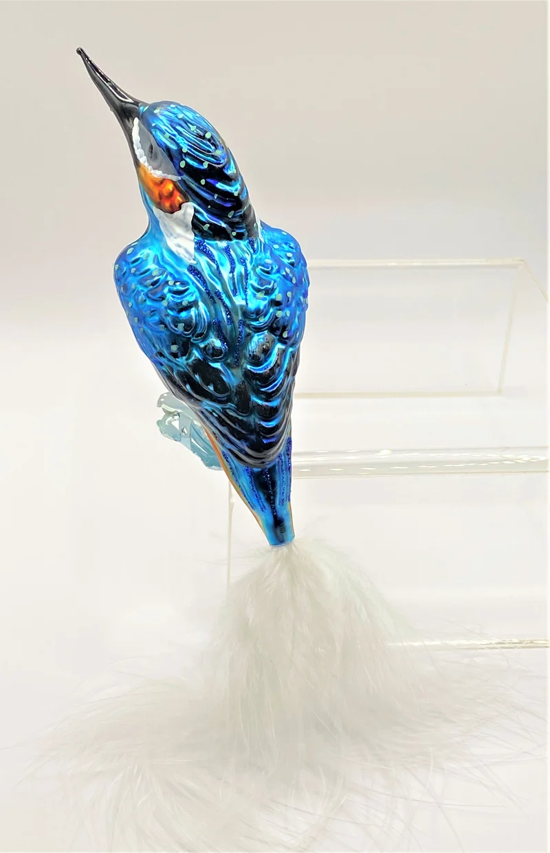 Eisvogel auf Clip, blau mit weisser Naturfeder