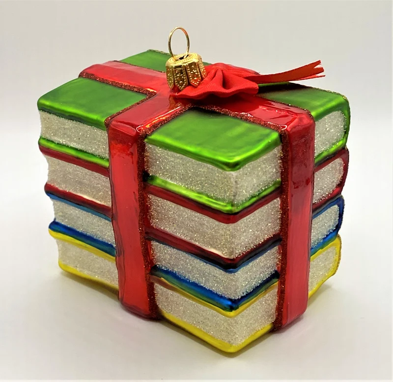 Bücherstapel mit Geschenkband
