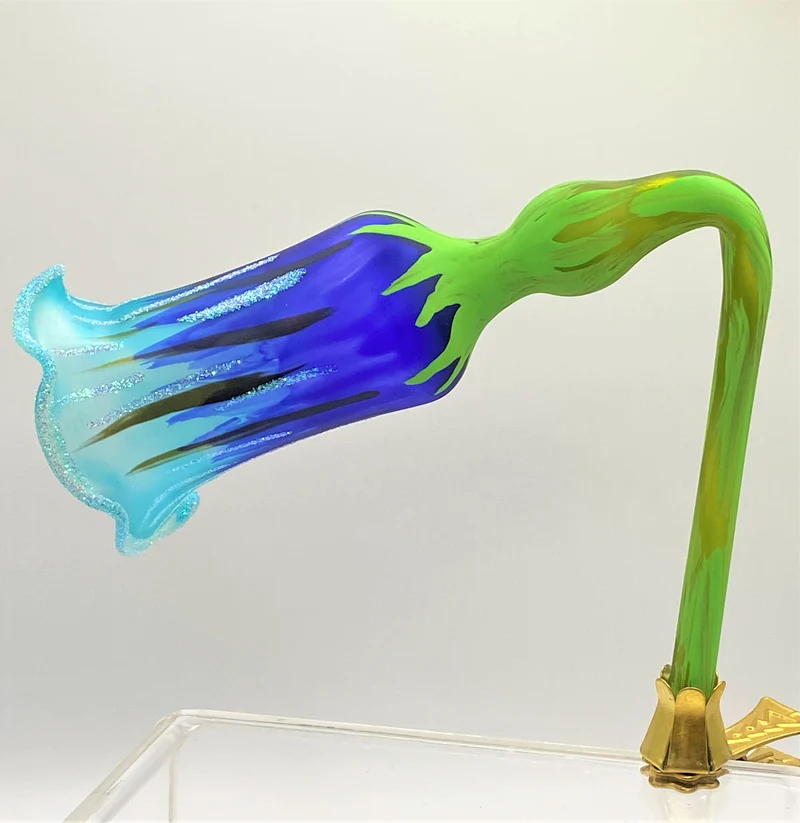 Glockenblume, blau auf Clip