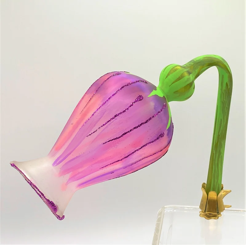 Glockenblume, rosa auf Clip
