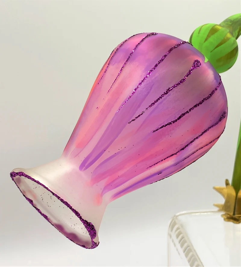 Glockenblume, rosa auf Clip