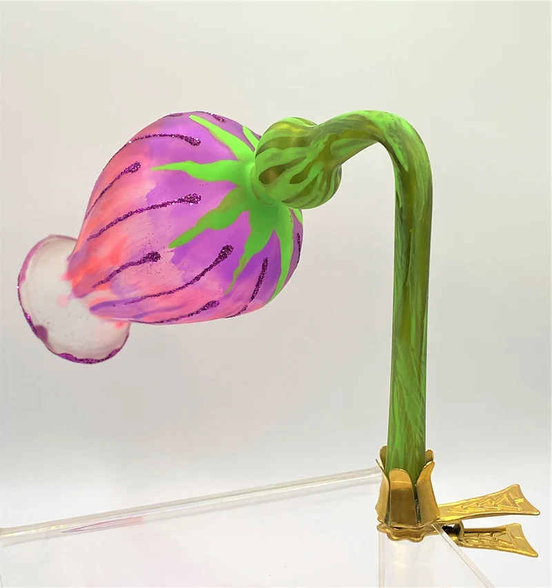 Glockenblume, rosa auf Clip