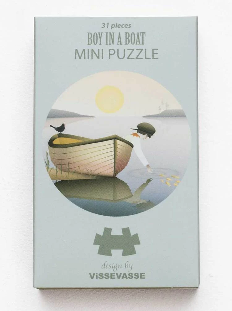 BOY IN A BOAT - mini puzzle