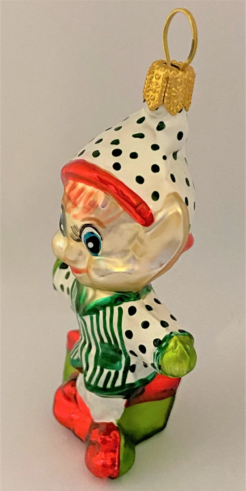 Kleiner grüner Weihnachtself