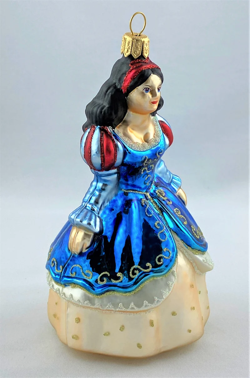 Prinzessin im blauen Kleid
