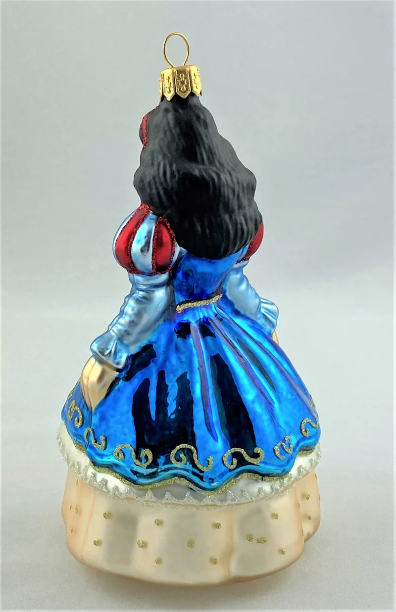 Prinzessin im blauen Kleid
